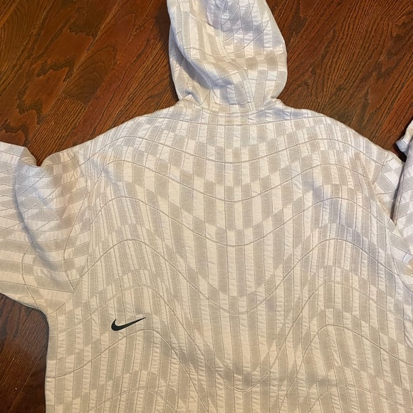 Womens Nike Tech - Picture 2 of 4